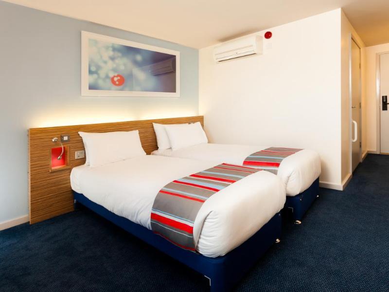 Travelodge וויידברידג' מראה חיצוני תמונה
